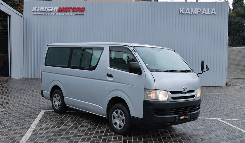 2010 Toyota Hiace DX image-1