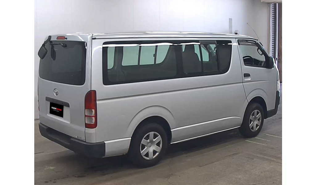 2010 Toyota Hiace DX image-5