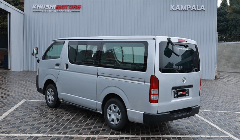 2010 Toyota Hiace DX image-11