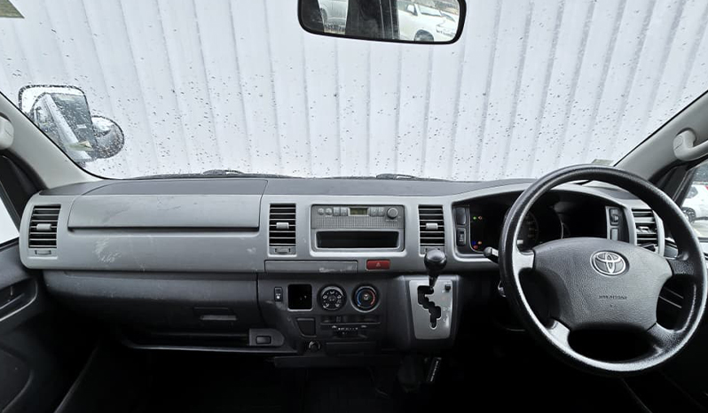2010 Toyota Hiace DX image-12