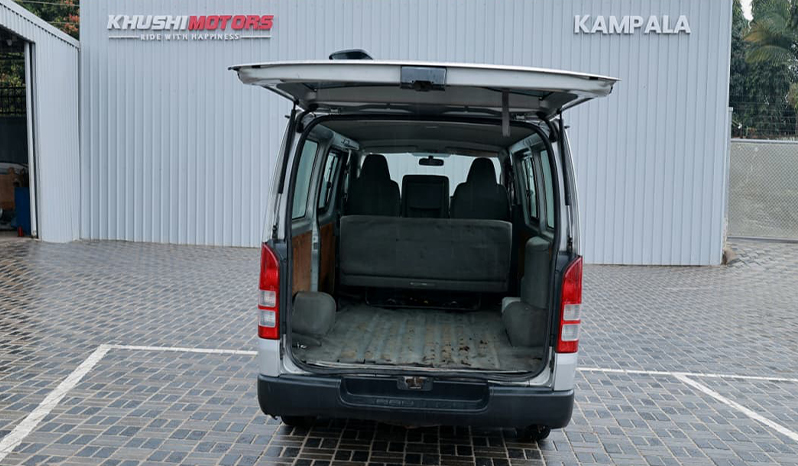 2010 Toyota Hiace DX image-16
