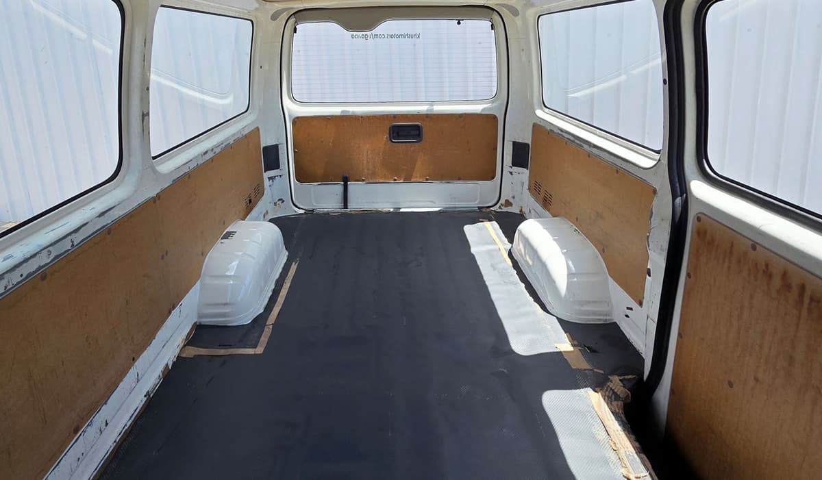 2012 Toyota Hiace Long DX image-10