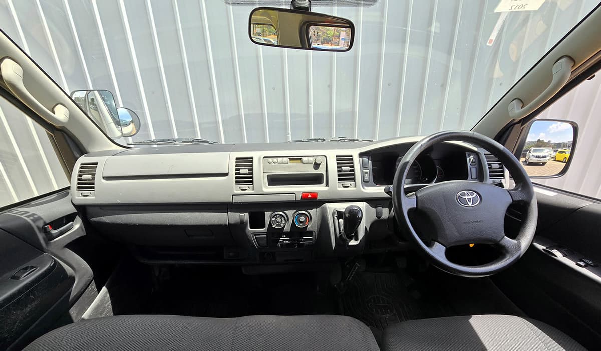 2012 Toyota Hiace Long DX image-13