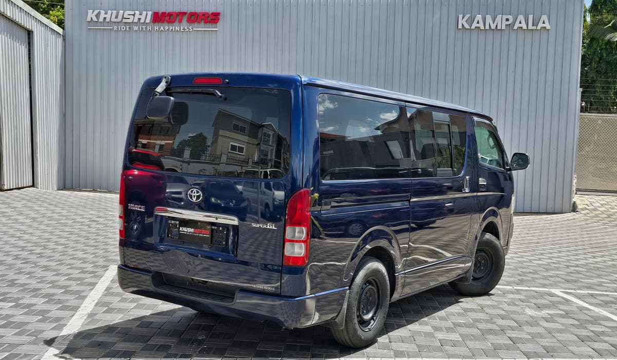 2010 Toyota Hiace Super GL image-17