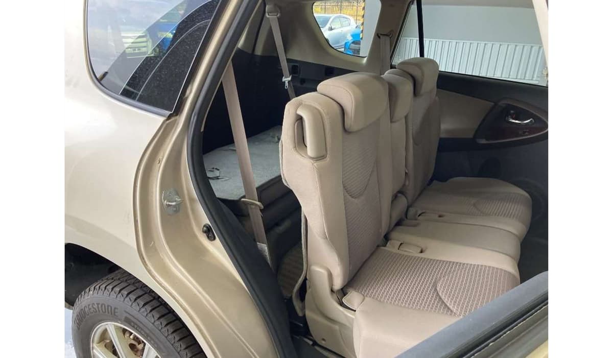 2007 Toyota Vanguard image-2
