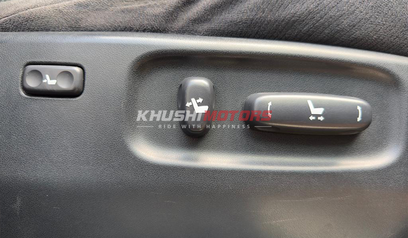 2011 Toyota Harrier image-14