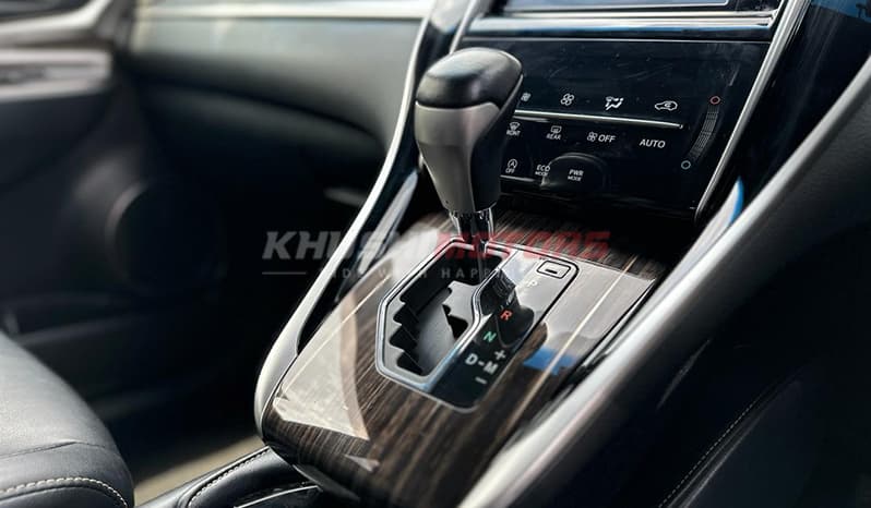2015 Toyota Harrier image-4