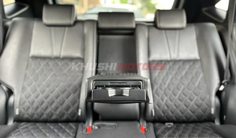 2015 Toyota Harrier image-7