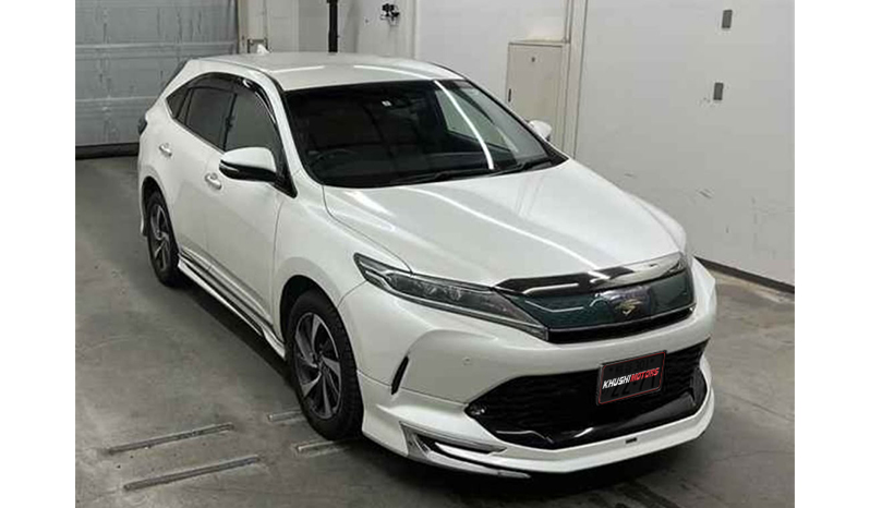 2017 Toyota Harrier image-1