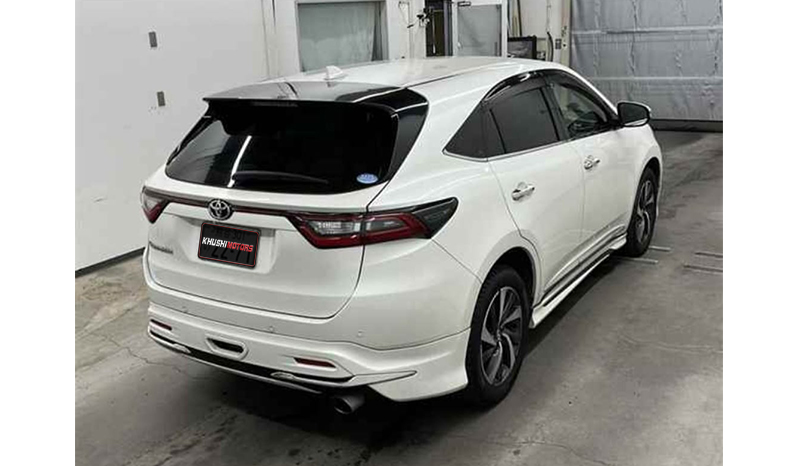 2017 Toyota Harrier image-4