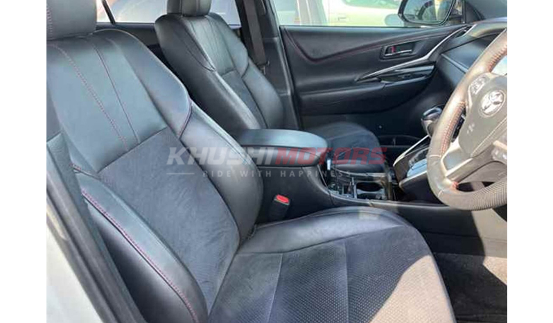 2017 Toyota Harrier image-5