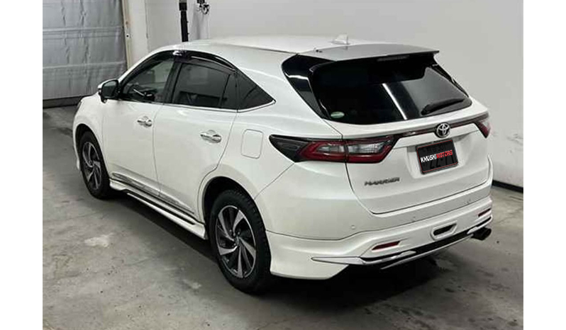 2017 Toyota Harrier image-9