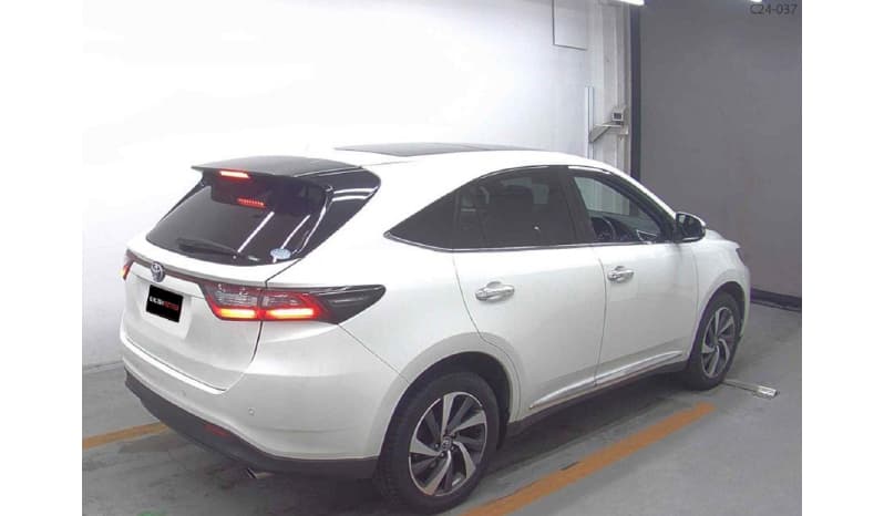 2017 Toyota Harrier image-4