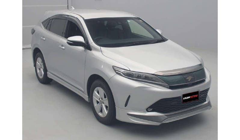 2017 Toyota Harrier image-1