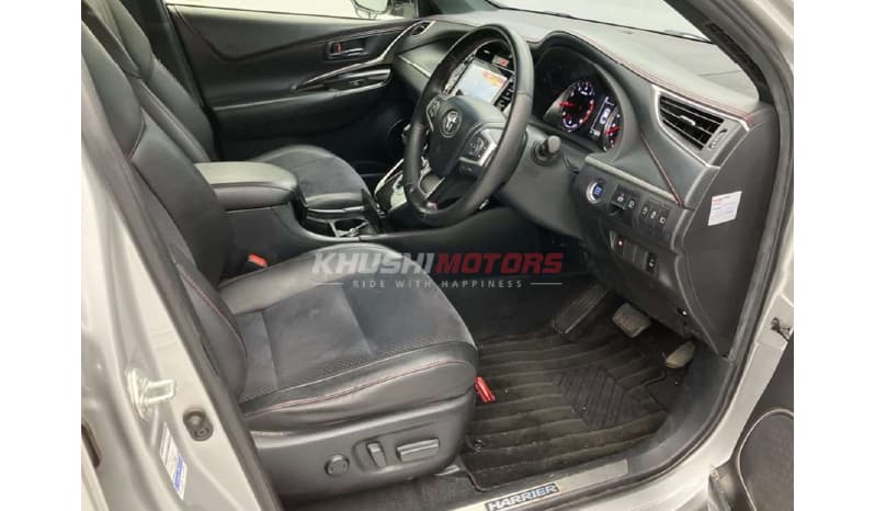 2017 Toyota Harrier image-7
