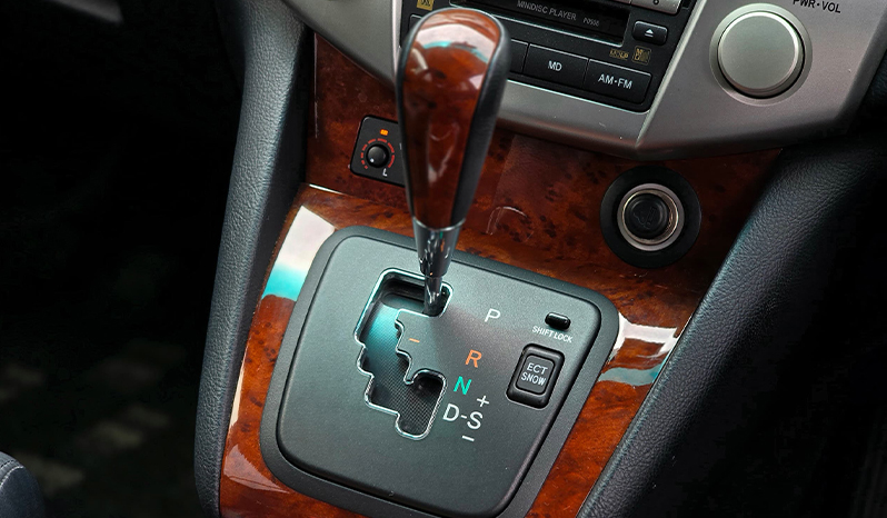 2012 Toyota Harrier image-13