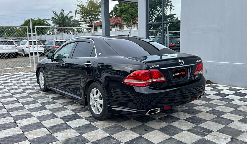 2008 Toyota Crown image-12