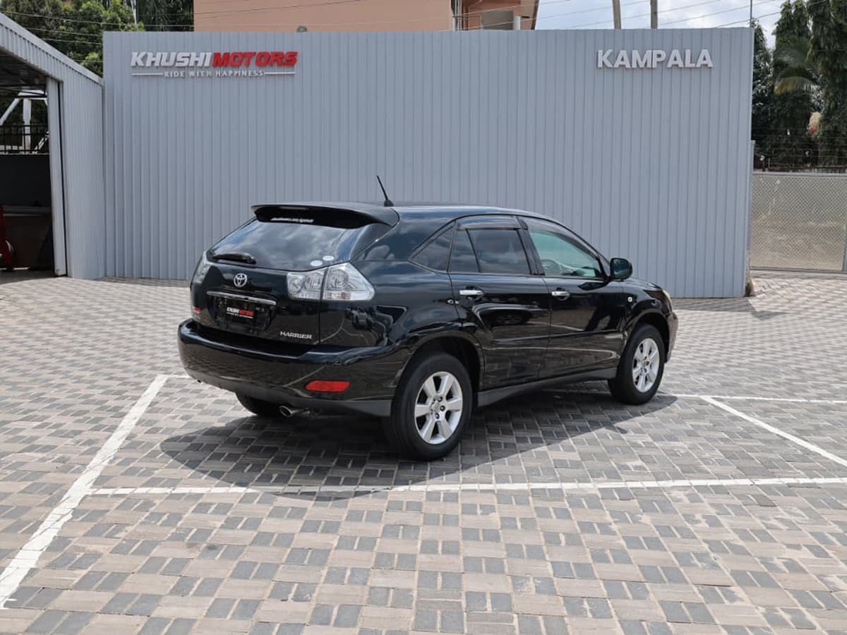 2010 Toyota Harrier image-10