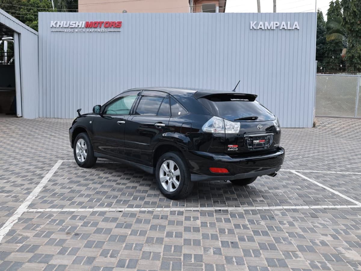2010 Toyota Harrier image-11