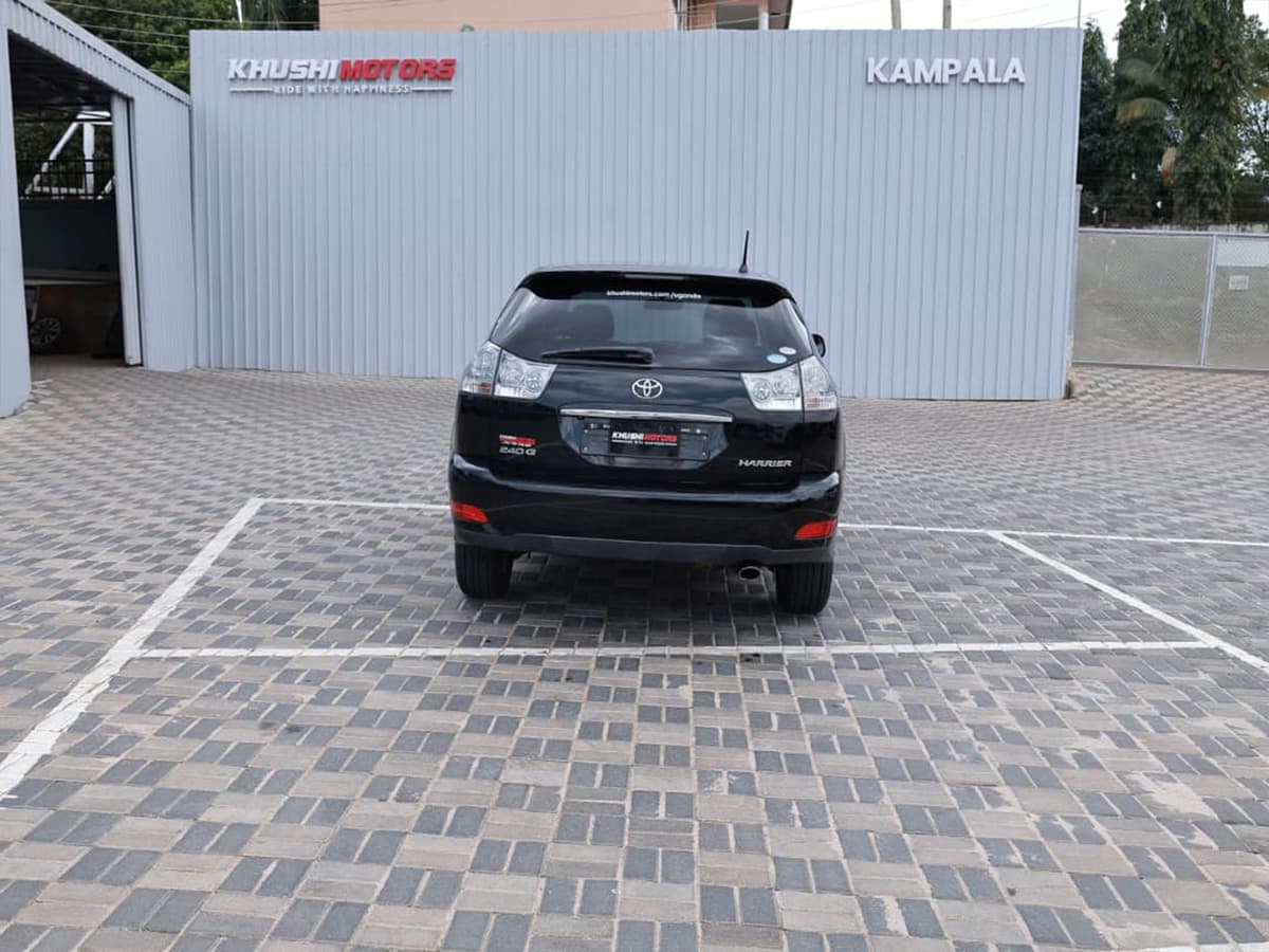 2010 Toyota Harrier image-12