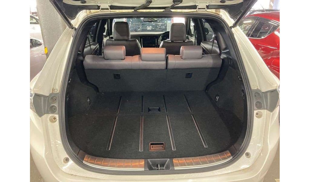 2016 Toyota Harrier image-2