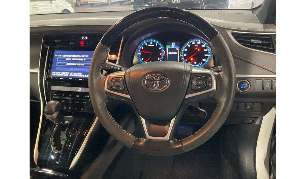 2016 Toyota Harrier image-9