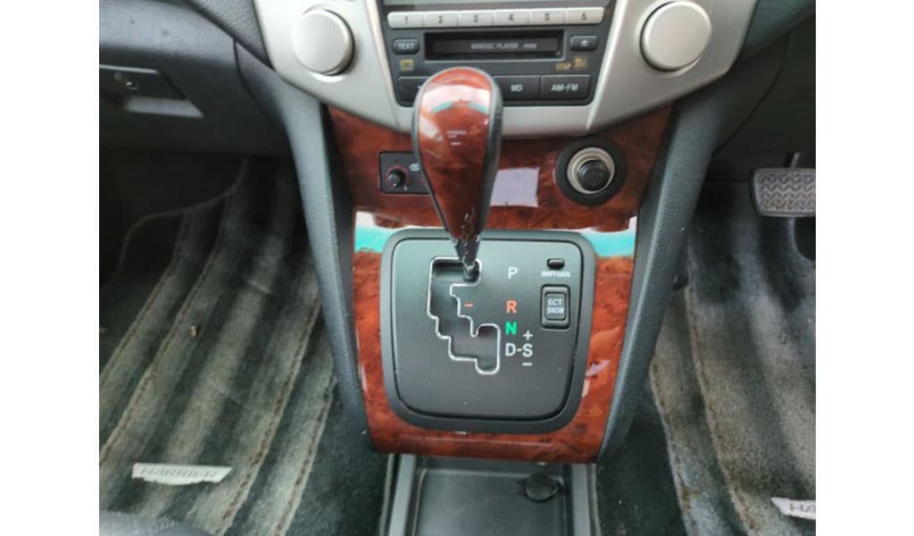 2010 Toyota Harrier image-7