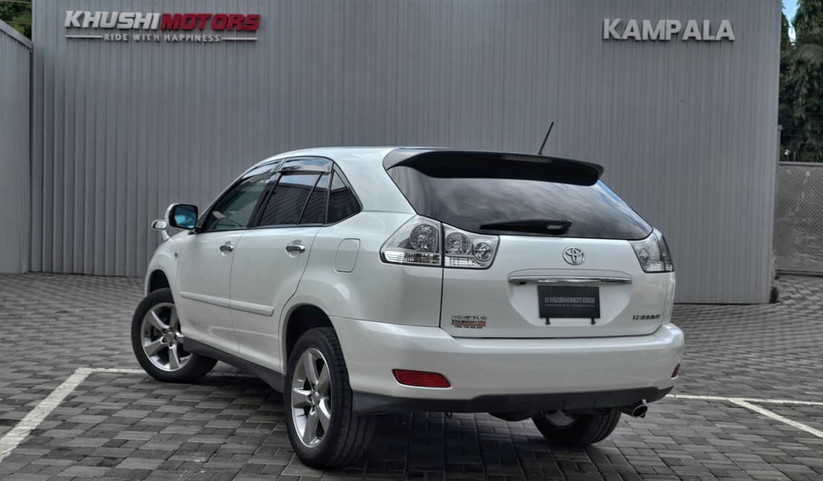 2010 Toyota Harrier image-16