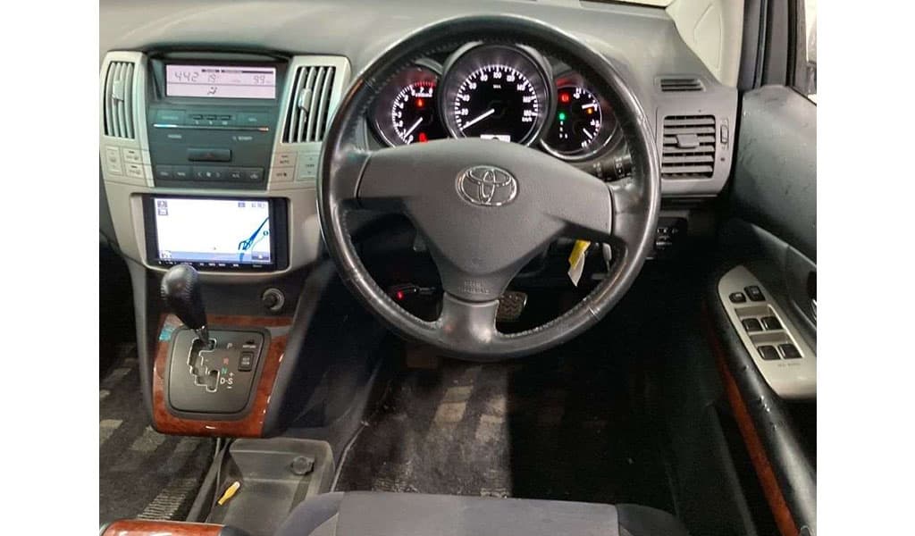 2012 Toyota Harrier image-4
