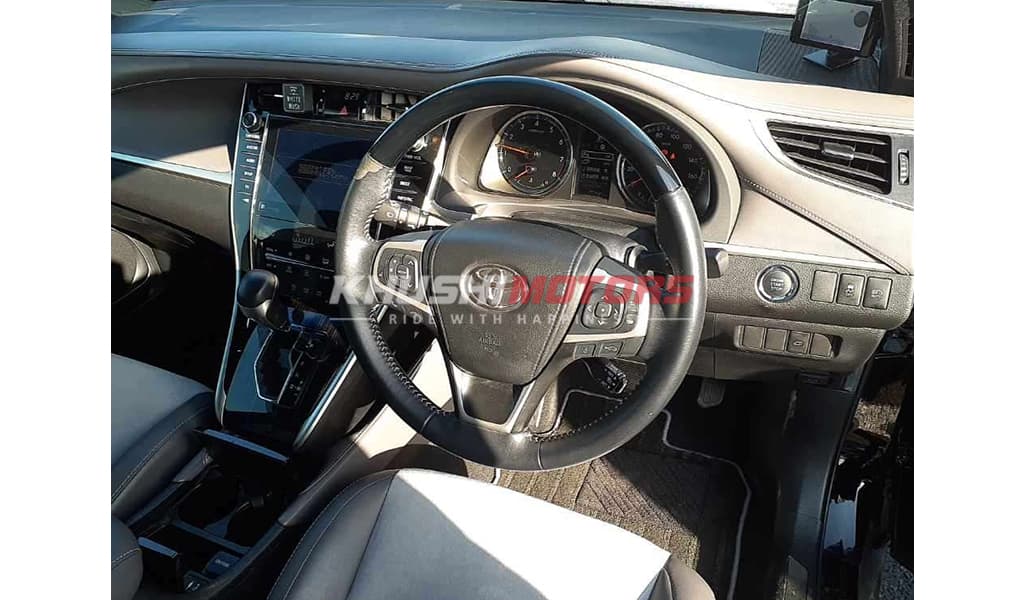 2016 Toyota Harrier image-5