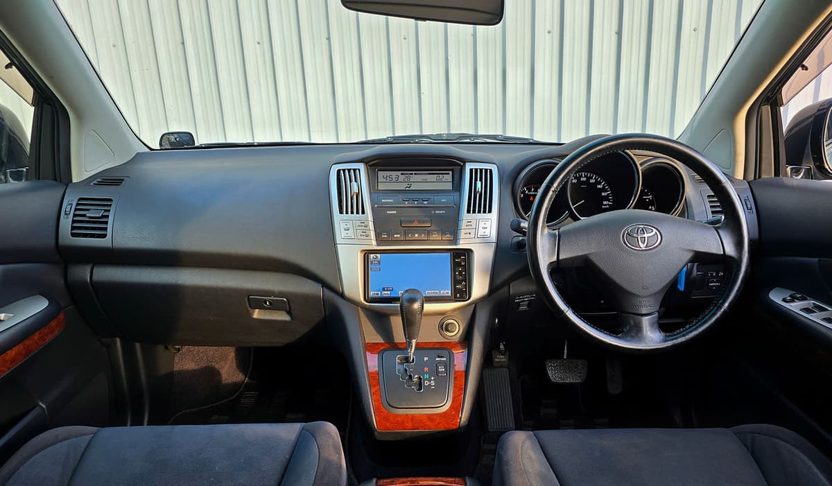 2010 Toyota Harrier 240G image-14