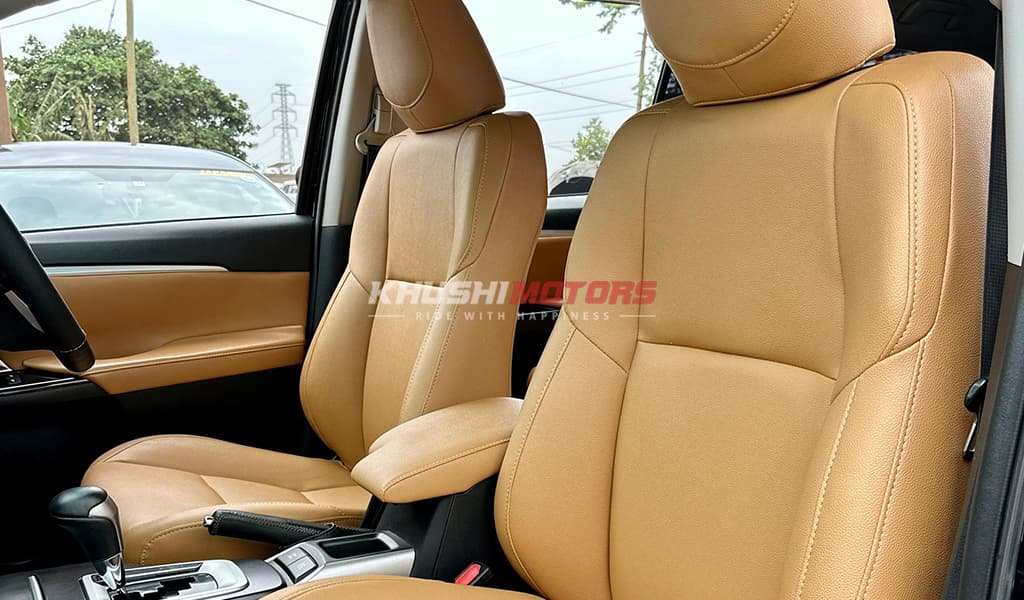 2015 Toyota Fortuner image-8