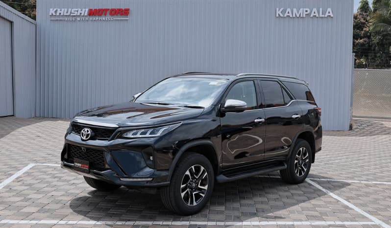2017 Toyota Fortuner image-3
