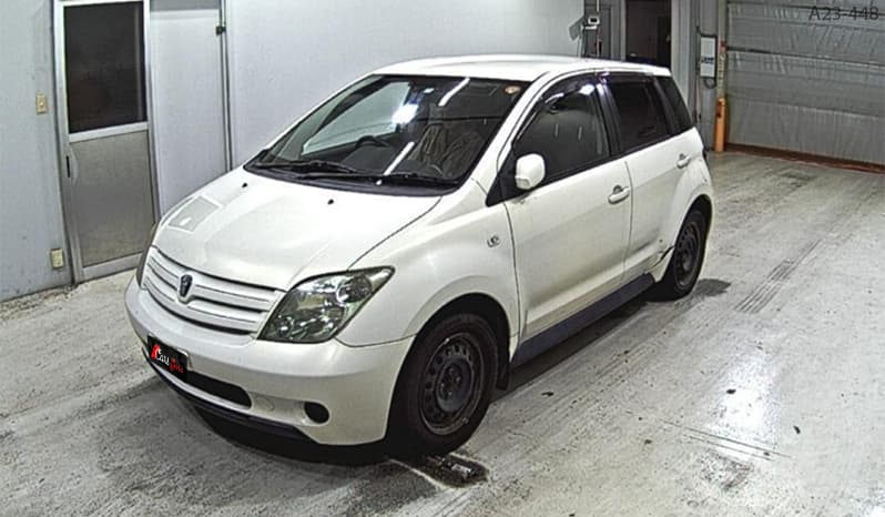 2004 Toyota IST image-5