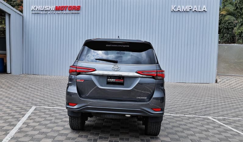 2016 Toyota Fortuner image-5