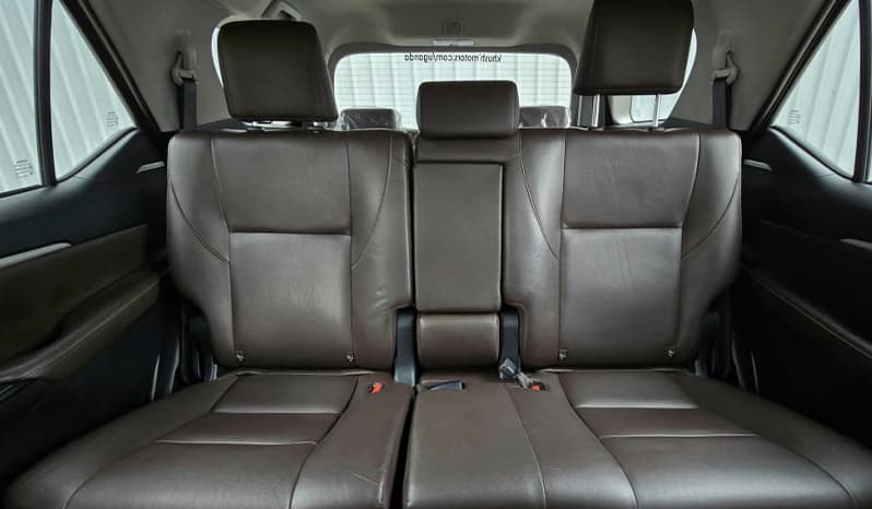 2016 Toyota Fortuner image-8
