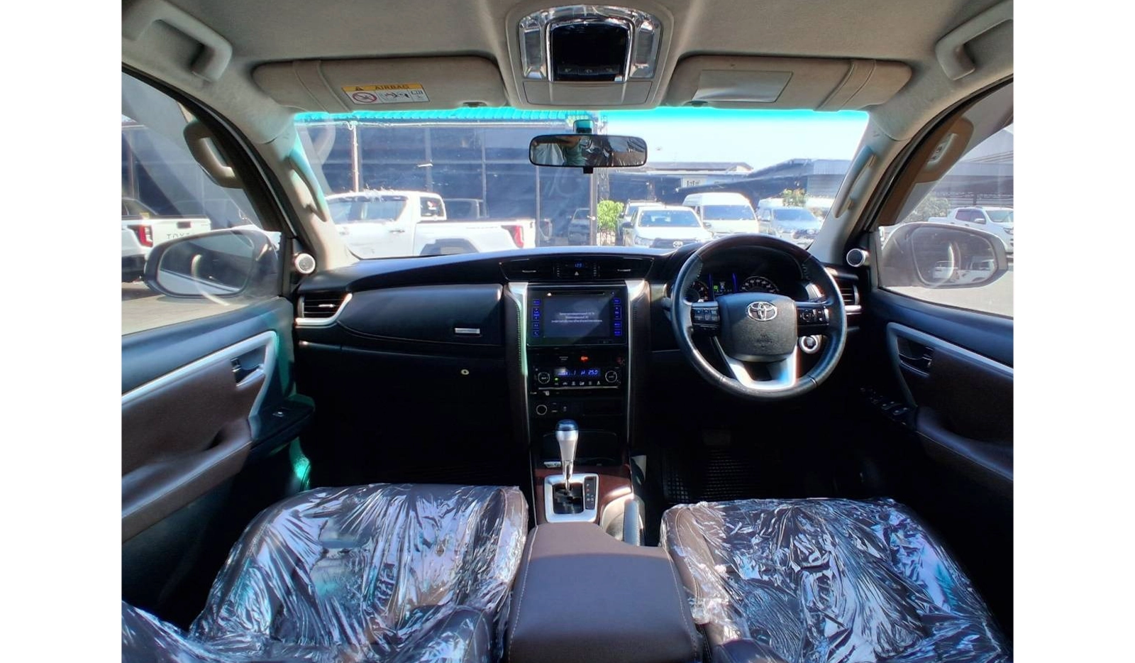 2017 Toyota Fortuner image-6