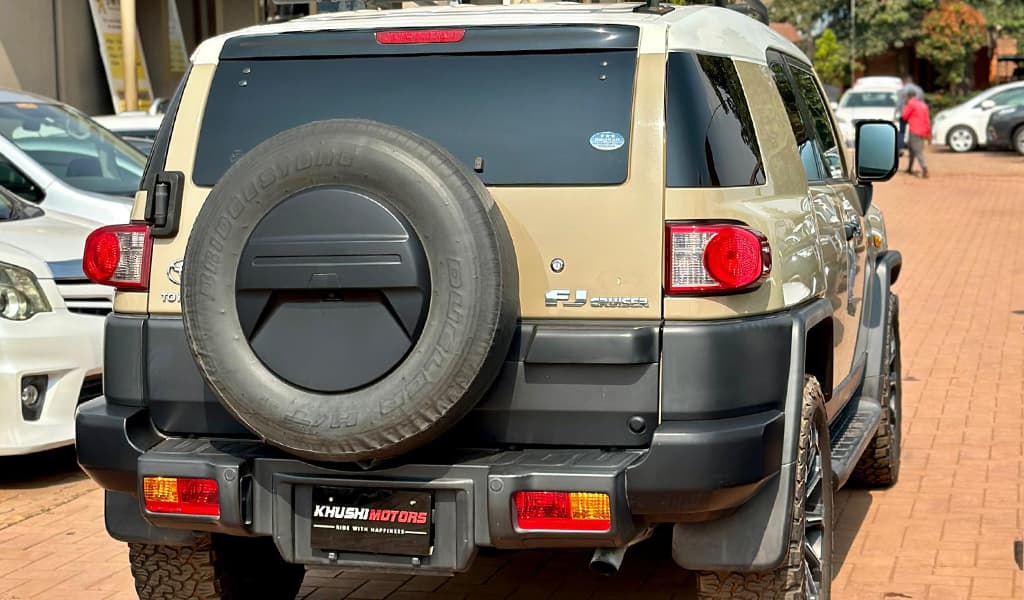 2011 Toyota Fj Cruiser image-5