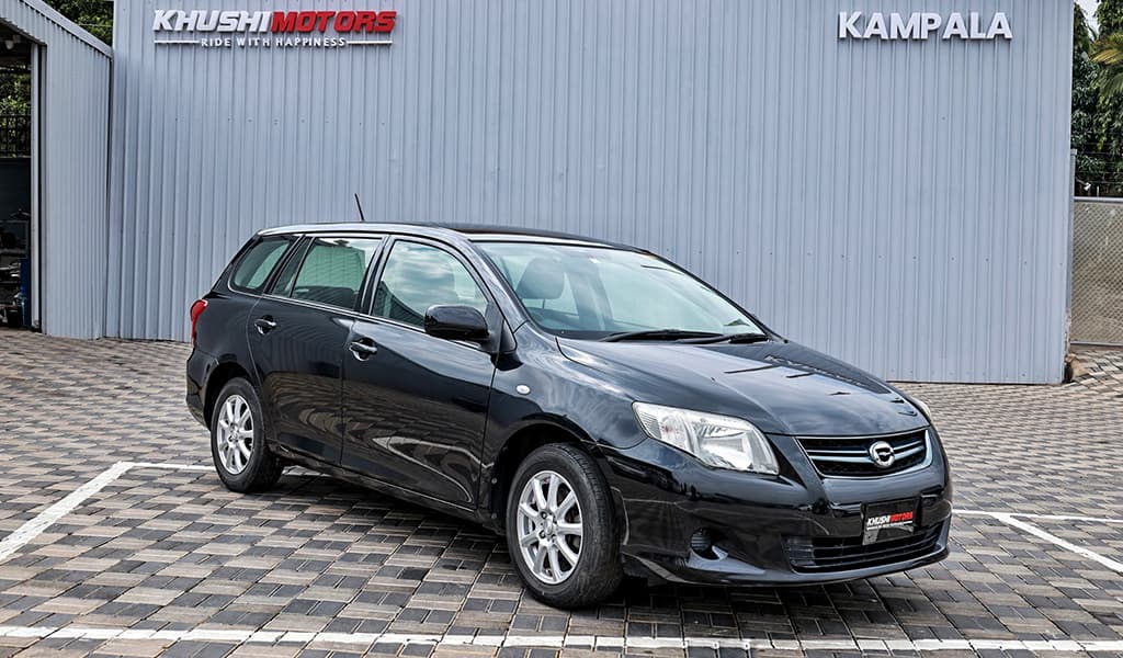 2012 Toyota Corolla Fielder image-1