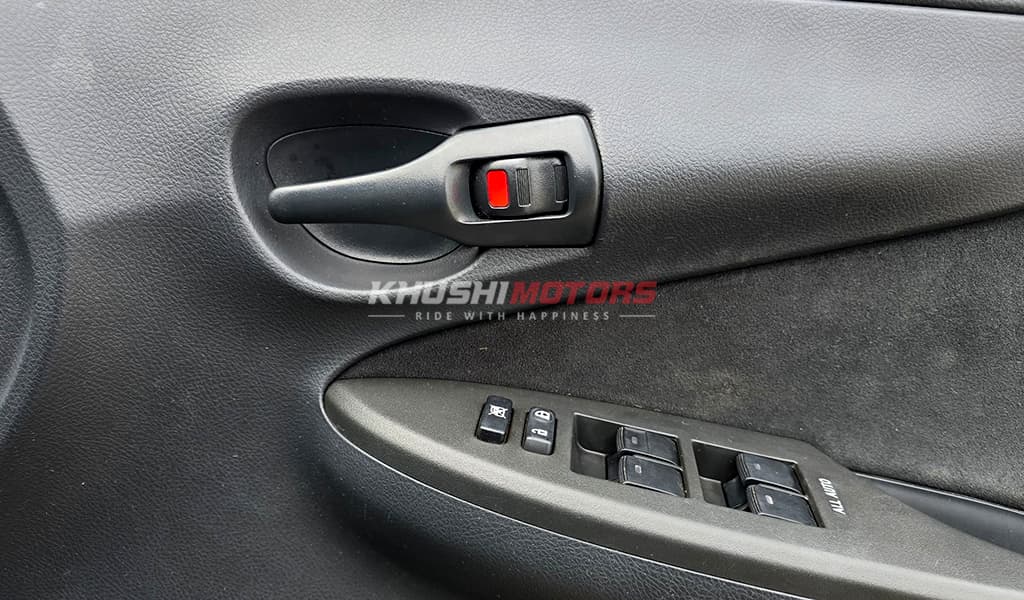 2012 Toyota Corolla Fielder image-14