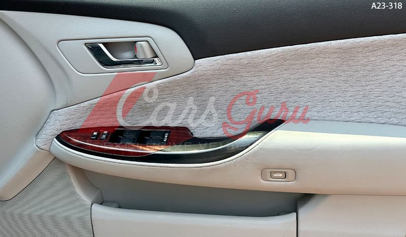 2008 Toyota Crown image-4