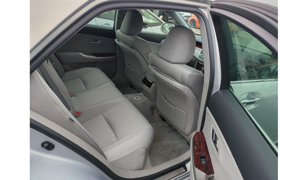 2012 Toyota Crown image-7