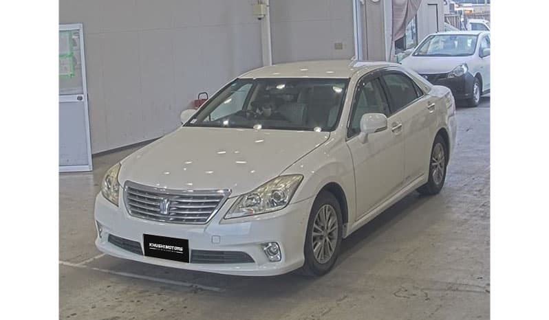 2010 Toyota Crown image-1