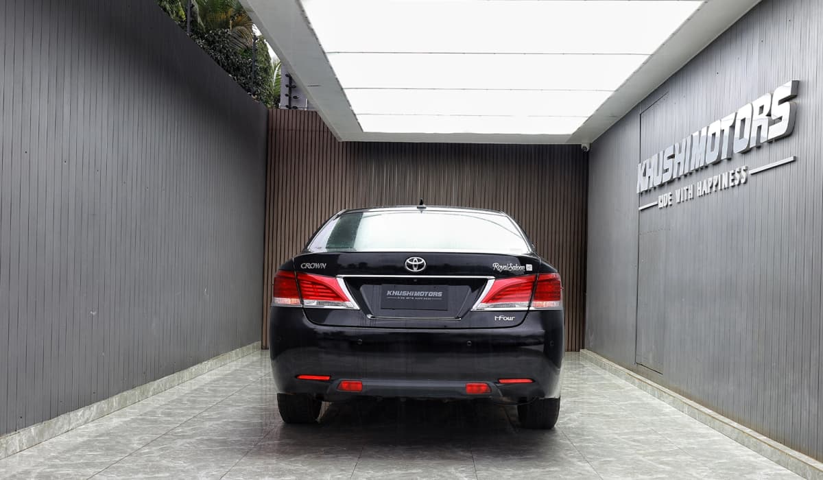 2013 Toyota Crown Royal Saloon Gi image-14