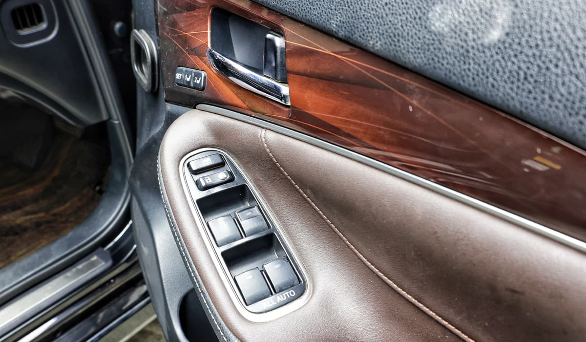 2013 Toyota Crown Royal Saloon Gi image-16