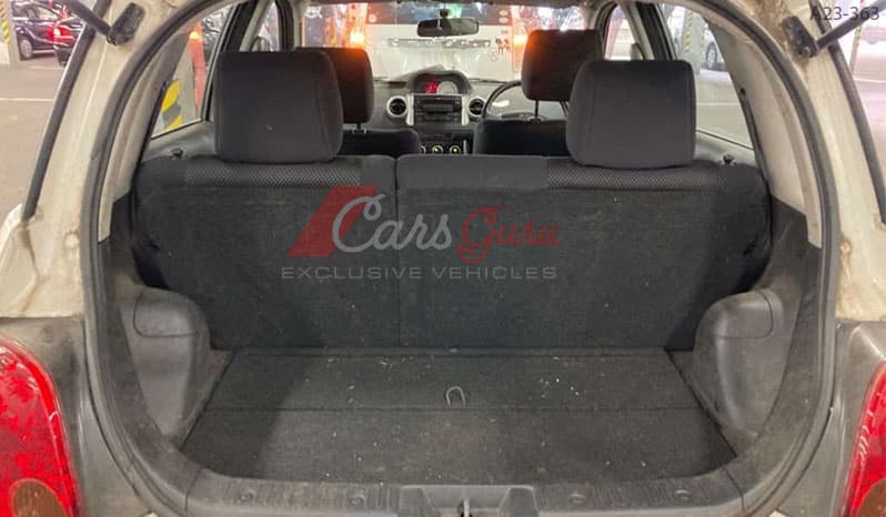 2004 Toyota IST image-7