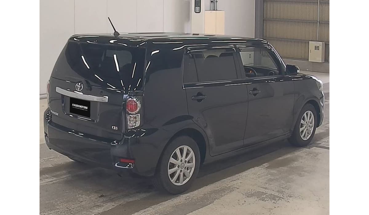 2011 Toyota Corolla Rumion 1.5G image-2
