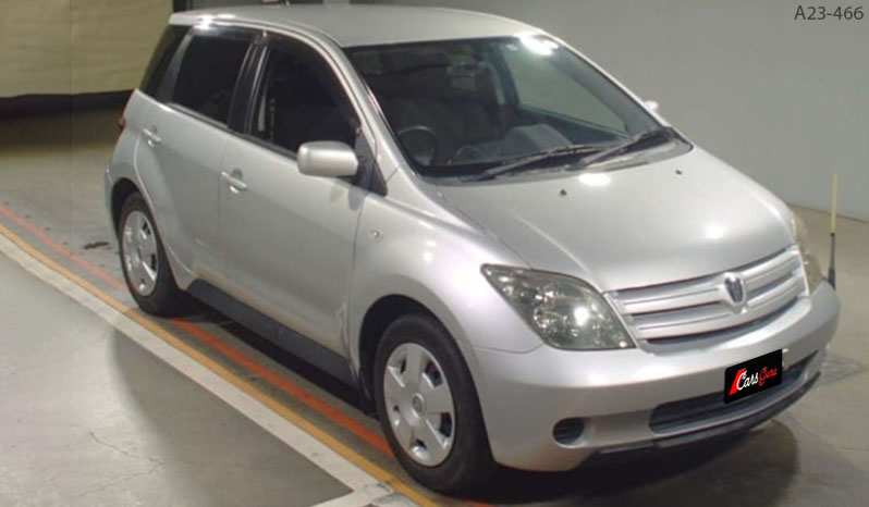 2003 Toyota IST image-1