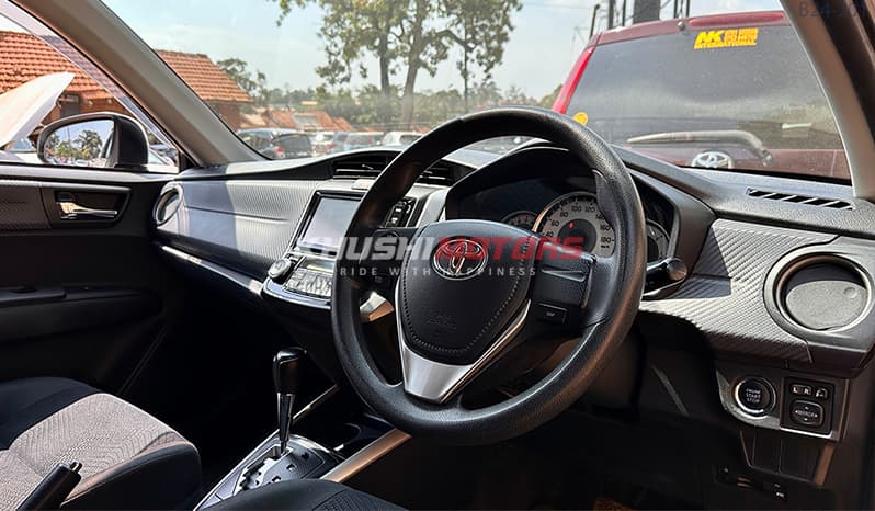 2015 Toyota Corolla Fielder image-11