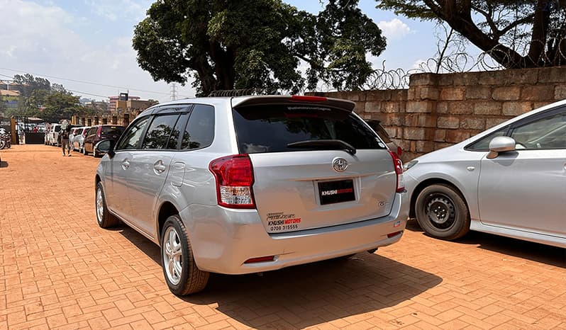 2015 Toyota Corolla Fielder image-14